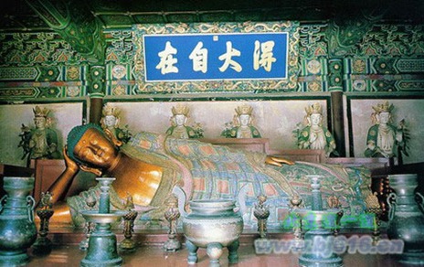 世界最大的铜卧佛　释迦牟尼涅槃铜像