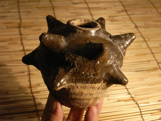 世界上最早的手榴弹 瓷蒺藜