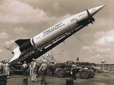 世界上最早的弹道式导弹 V-2火箭