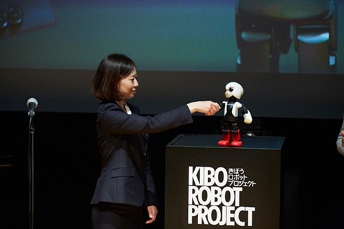 日本太空机器人创两项吉尼斯世界纪录