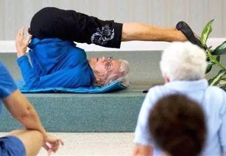 世界最老的瑜珈老师高龄91