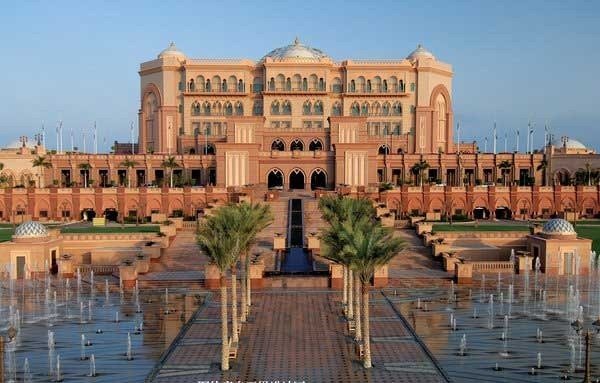全球最贵假日游 酋长国宫殿酒店7天开价100万美元