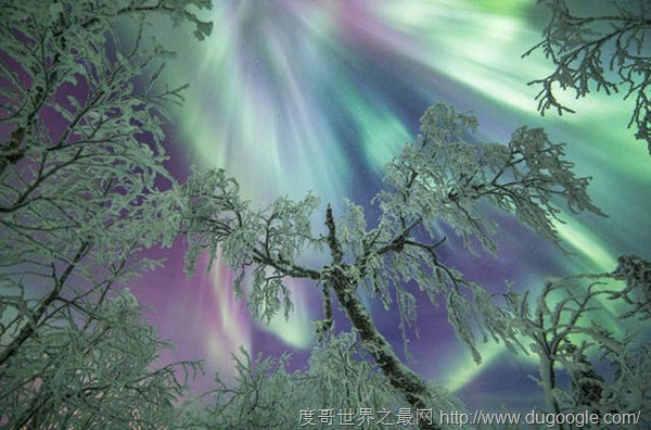 芬兰风光摄影师 Tiina Törmänen 作品仙境芬兰,一年有200个夜晚看得到极光