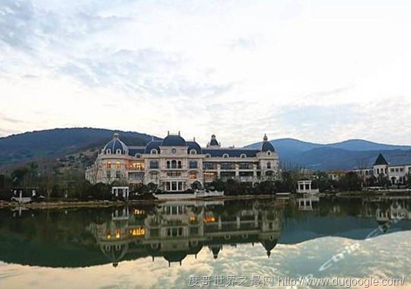 江苏省的这个县被誉为太湖明珠 拥有中国十大影视基地之一
