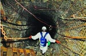 世界上最深的金矿矿井，南非姆波尼格金矿深度4350米
