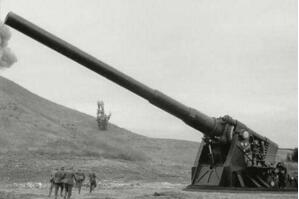 一战时期德军最牛大炮，巴黎大炮(炮管长36米/能打到太空)