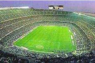 世界上最大的足球场，巴西马拉卡纳球场(能容纳20.5万人)