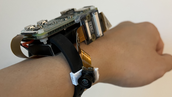 研究人员设计出腕上摄像系统BodyTrak 可实时构建身体的三维模型
