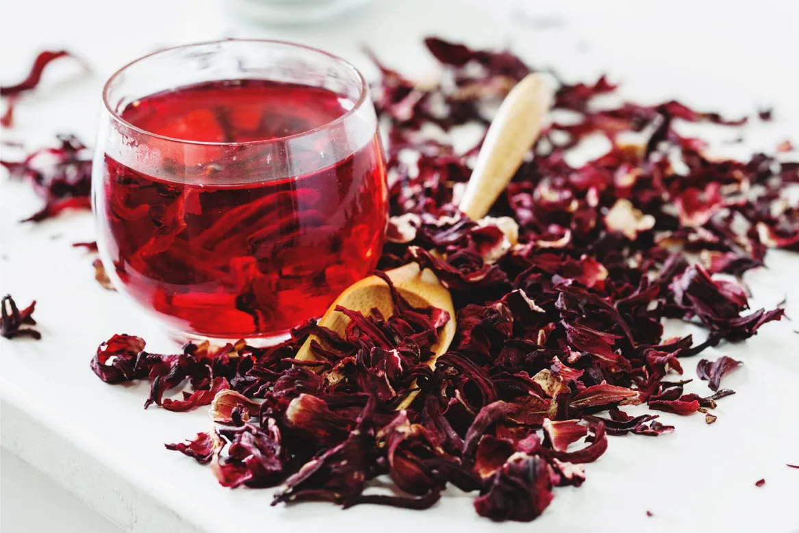 科学家发现饮用木槿花茶有助于对抗阿尔茨海默病