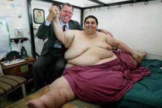 世界上最胖的人，曼努埃尔·乌里韦(巅峰时重达1194斤)